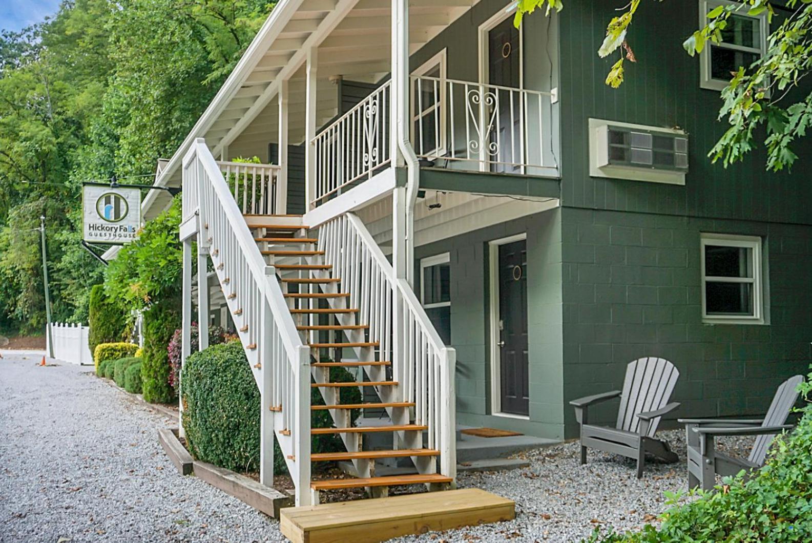 Motel Hickory Falls 2*