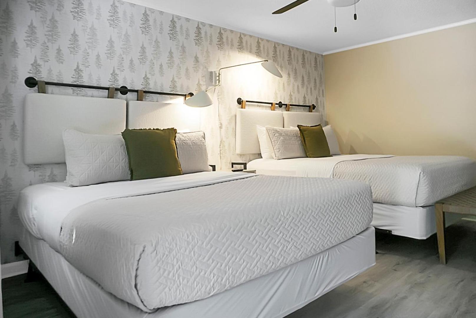 Motel Hickory Falls 2*