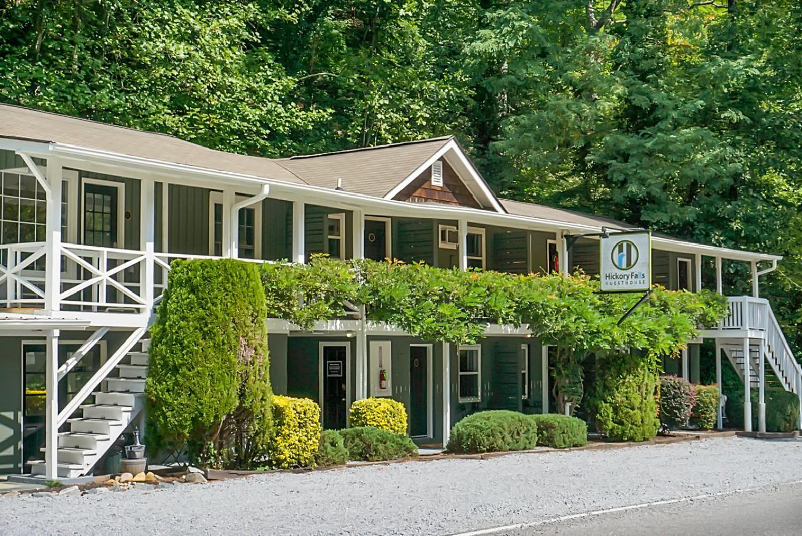 Hickory Falls Motel 2*